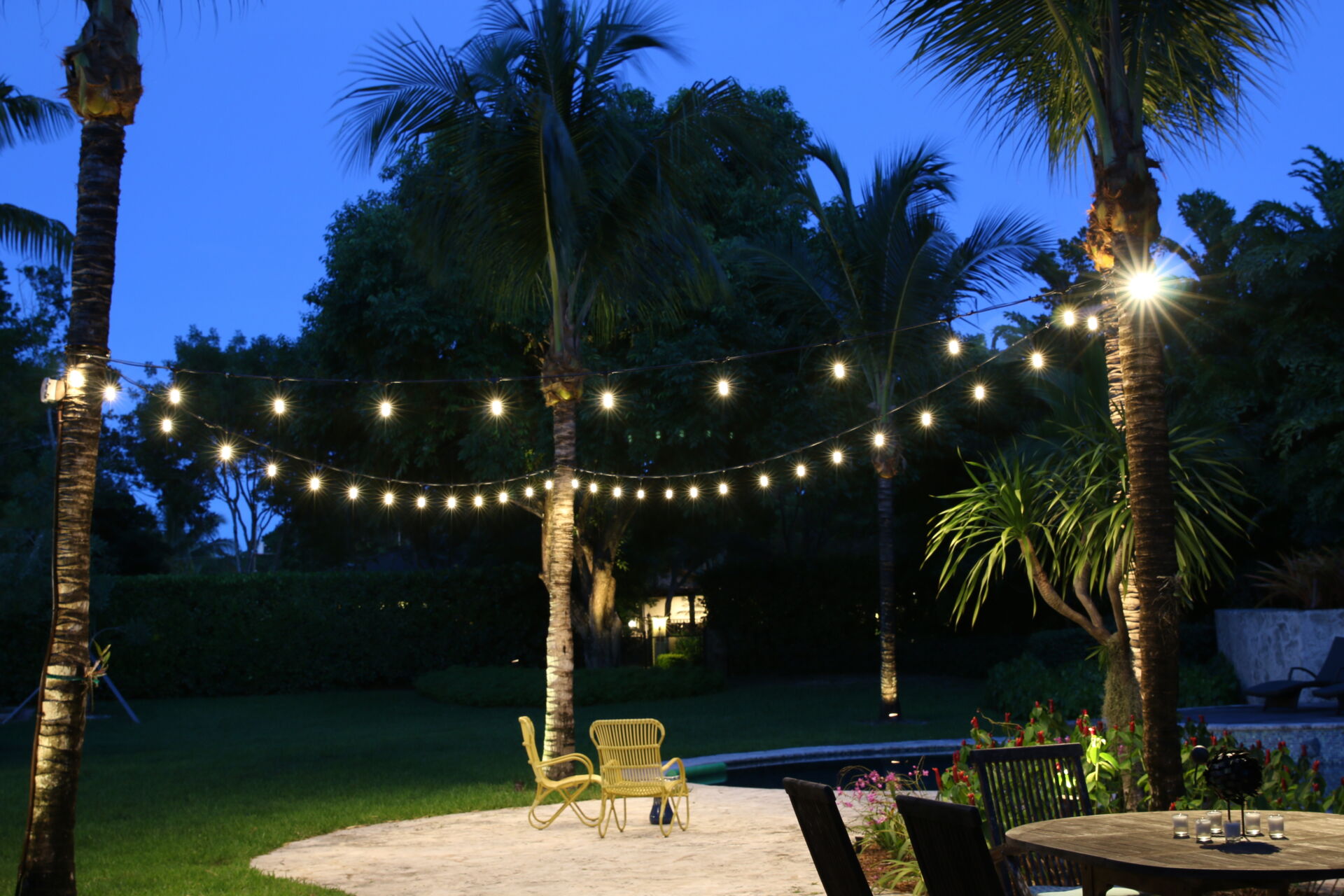 Outdoor electrical lighting installation hanging lights